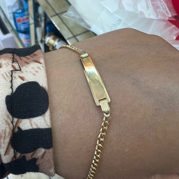 Elegant 14k Italian Yellow Gold Baby Bracelet Cuban Style - Picture 2 of 4